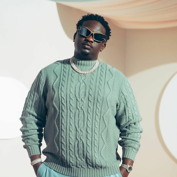 Whoosh! Wande Coal Turns Up the Heat with Extended Version of “Again”